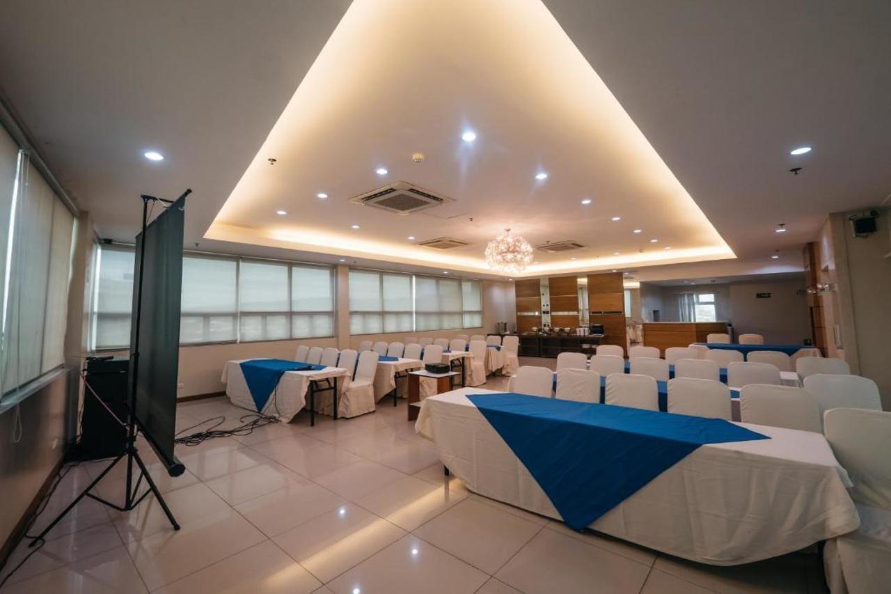 The Well Hotel Cebu Bagian luar foto